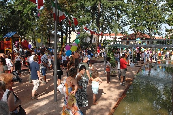 Immagine di un momento dell'inaugurazione del parco comunale