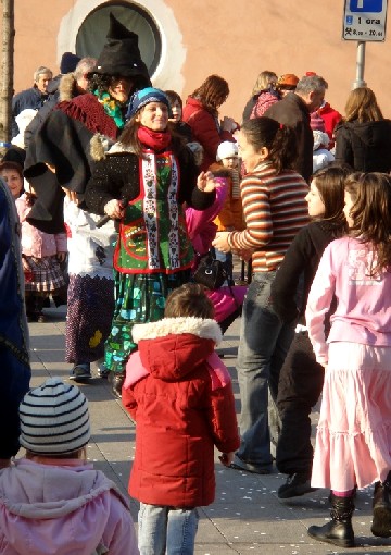 immagine della festa in Piazza Diaz