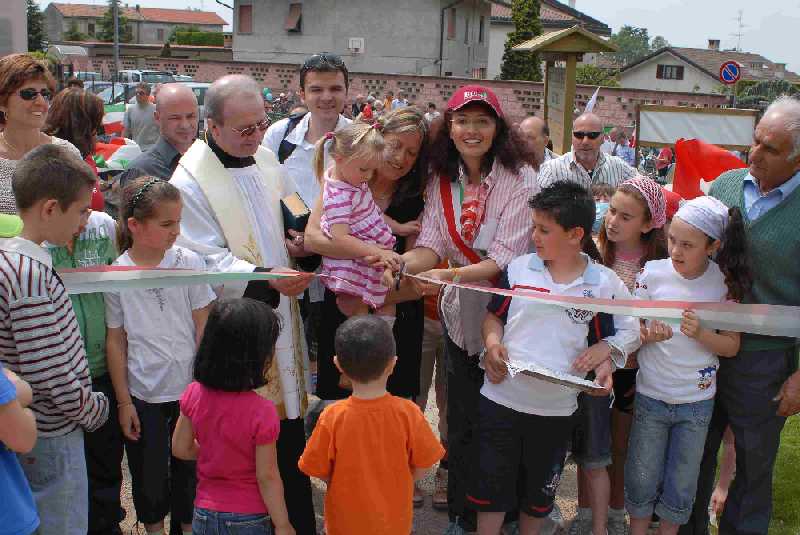 Foto dell'inaugurazione del parco Collina delle meraviglie