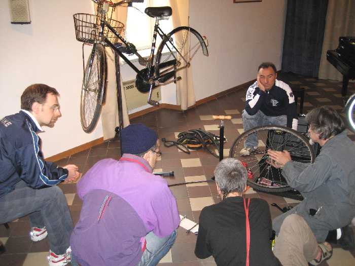 Foto della giornata di formazione per la ciclofficina