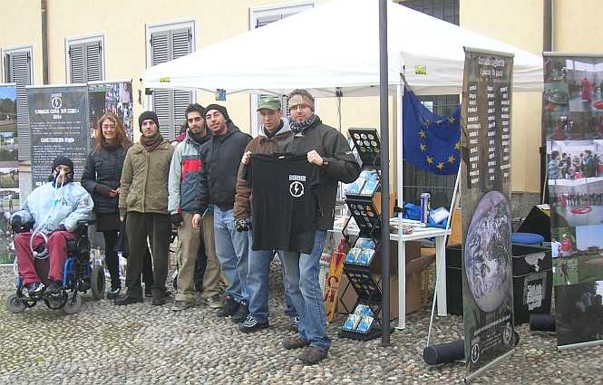 Foto di un gruppo di ragazzi del progetto Giovani