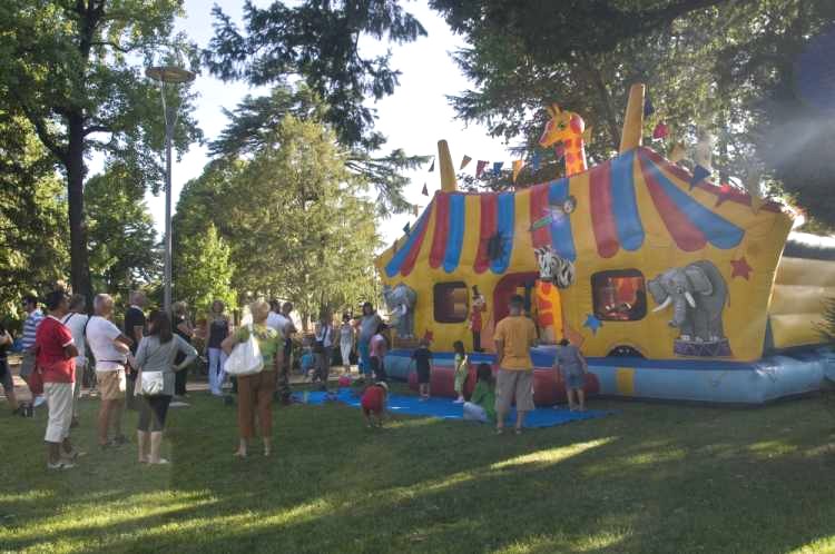 Foto di giochi durante la Notte Bianca al  Giardinone