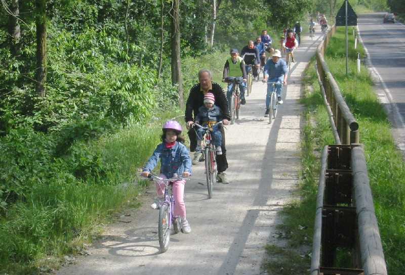 Foto della pista ciclabile di Via Laghetto